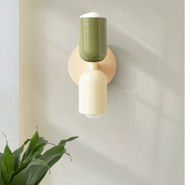 Moderne, minimalistische tweekleurige LED woonkamerwandlamp met Scandinavisch design aan één wand