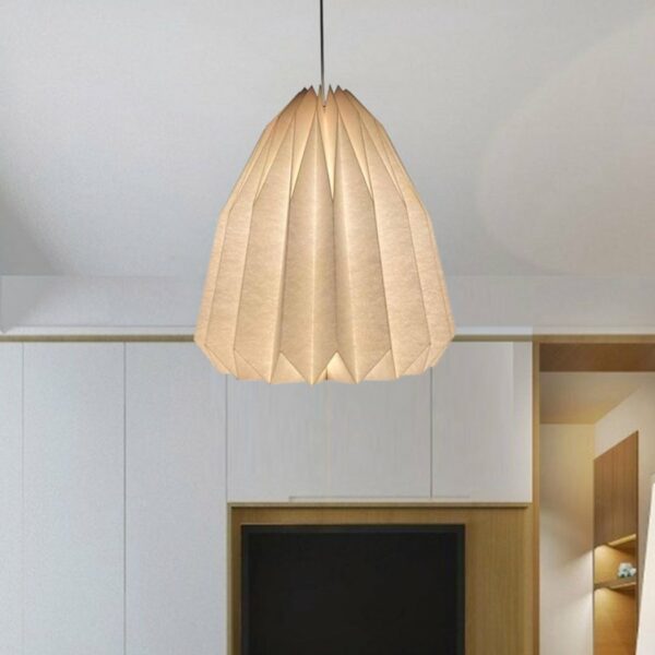 Scandinavische origami hanglamp van handgeschept wit papier