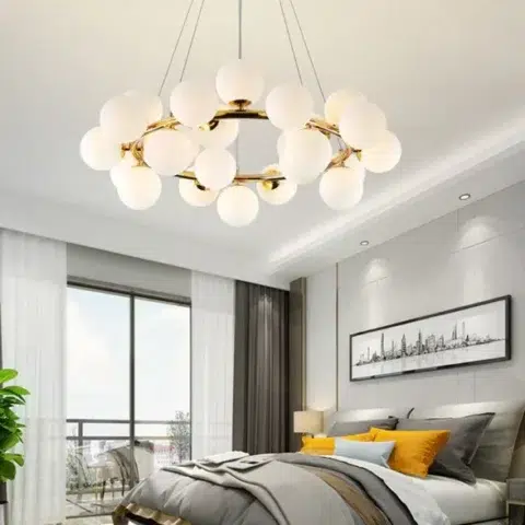led clusterhanglamp met witte bellen en gouden structuur