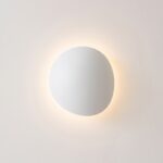 Ronde minimalistische wandlamp van staal wit of zwart