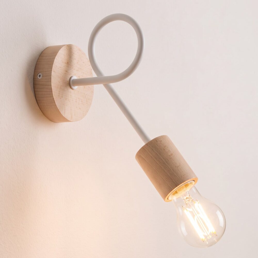 Scandinavische wandlamp van hout en metaal met spinnenontwerp